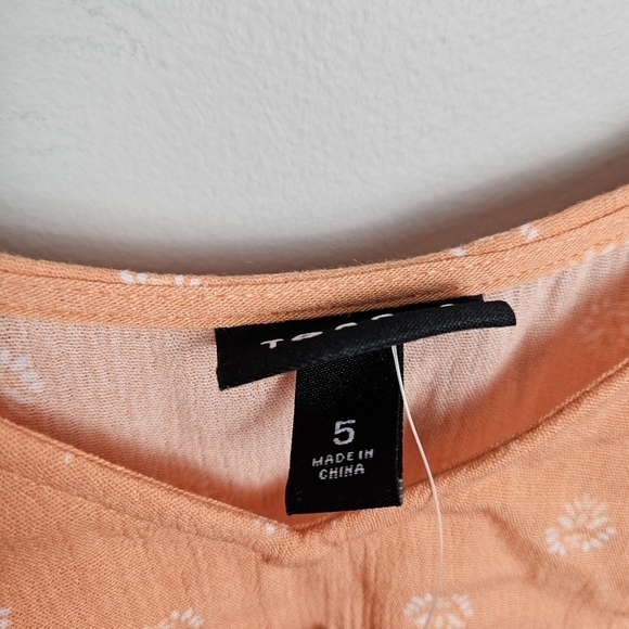 Torrid Washable Crinkle Gauze V-Neck Ruffle Strap Tank - Picture 8 of 12